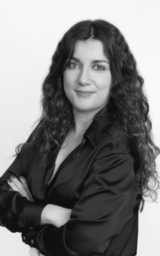 ROCIO-FOTO-WEB-320x512-modified